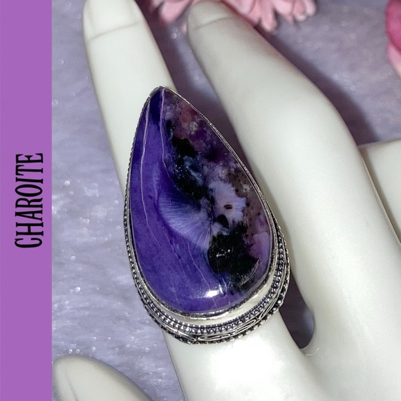Charoite Gemstone Chunky Handmade Ring - Picture 4 of 9